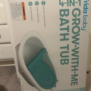 Frida Baby Aqua Grow-With-Me Bath Tub